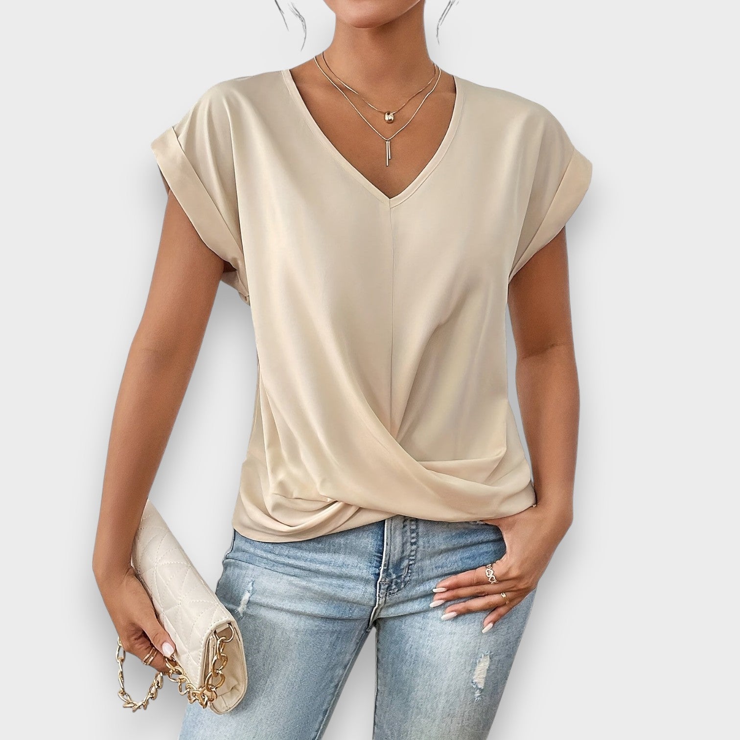 Gigi™ – Elegantna top s vozlom in V-izrezom